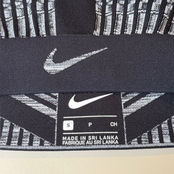 Nike Seamless Sports Bra Black Gray Size Small - Picture 4 of 4